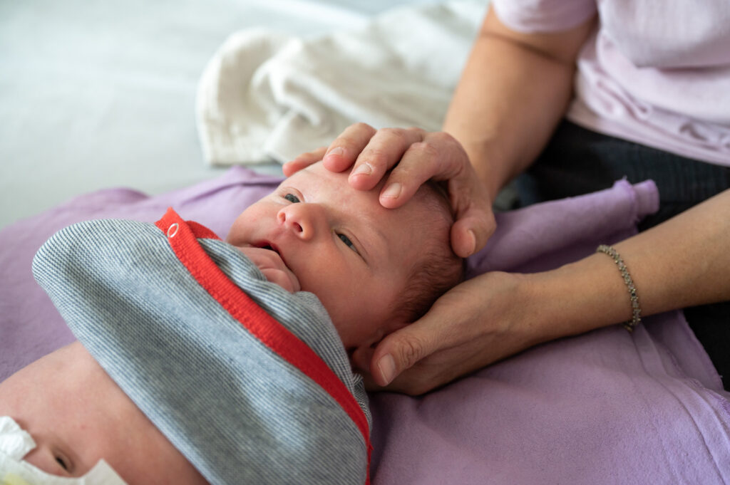 Craniosacral Therapie bei Härzchlopfe Hebamme